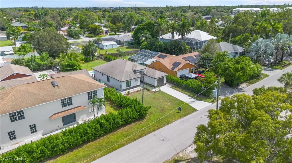 27551 Shriver Avenue Bonita Springs FL 34135