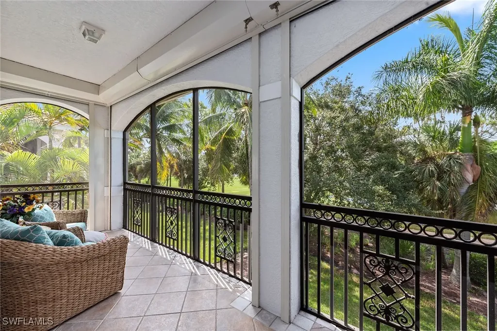 9110 Cascada Way Naples FL 34114