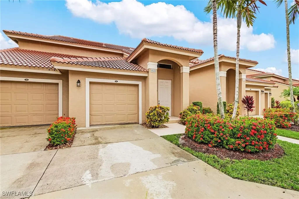 2540 Aspen Creek Lane S Naples FL 34119