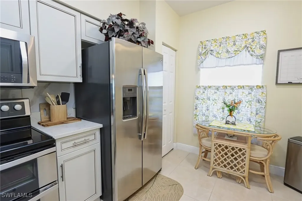 3250 Cypress Glen Way Naples FL 34109