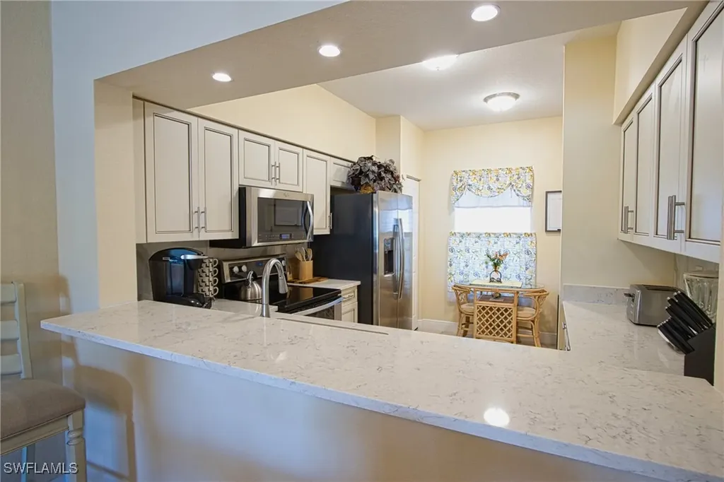 3250 Cypress Glen Way Naples FL 34109