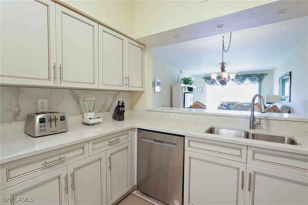 3250 Cypress Glen Way Naples FL 34109