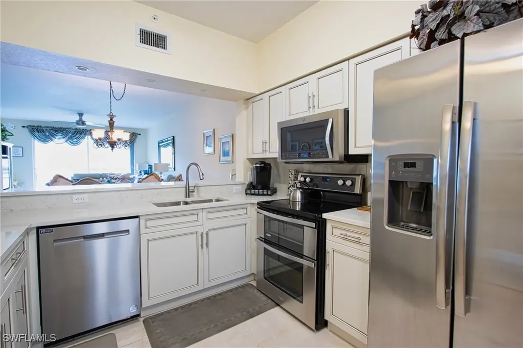 3250 Cypress Glen Way Naples FL 34109