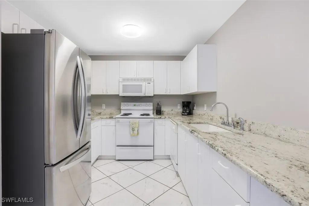 519 Roma Court Naples FL 34110