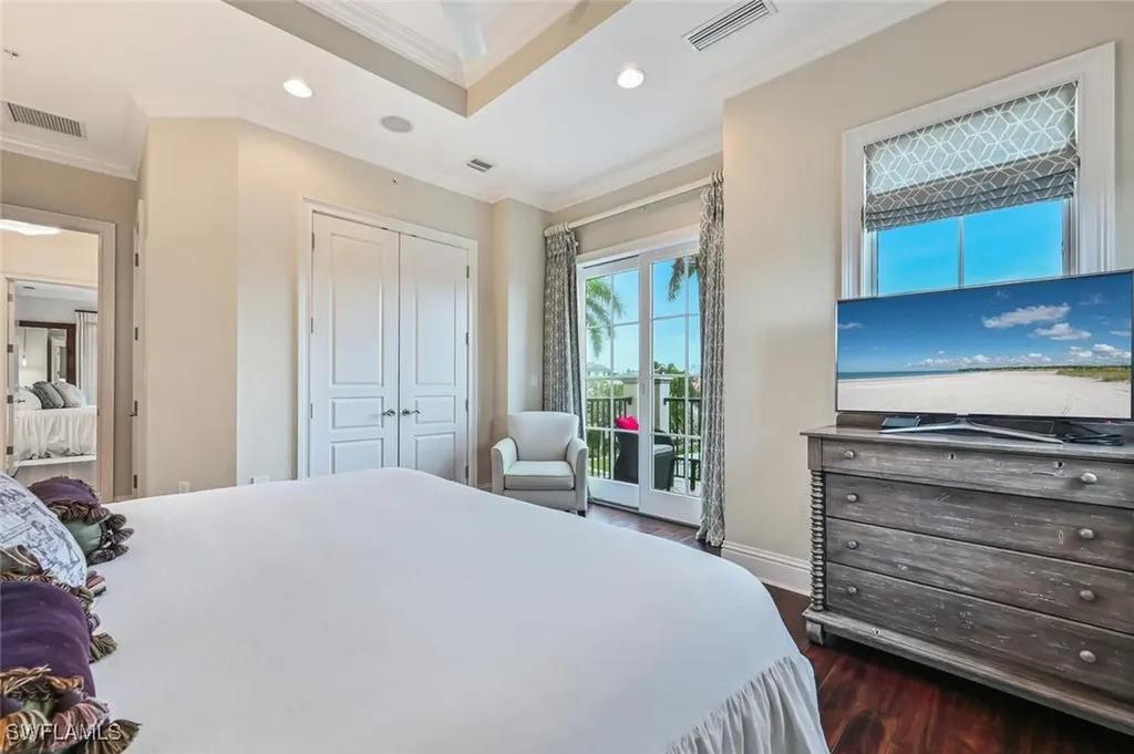 425 5th Street S Naples FL 34102