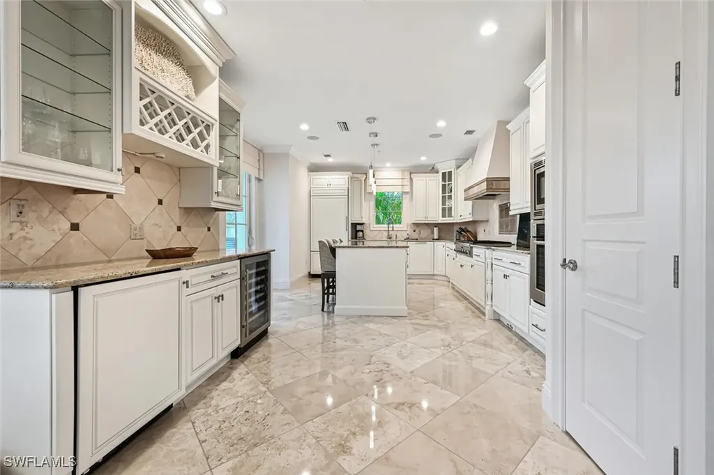 425 5th Street S Naples FL 34102