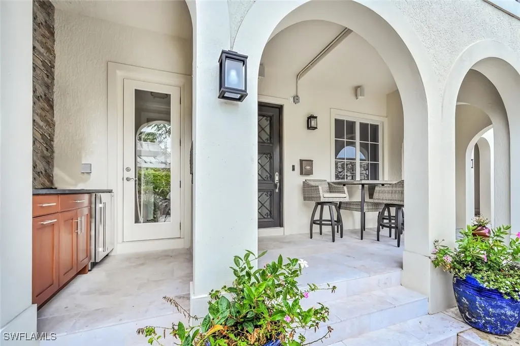 425 5th Street S Naples FL 34102
