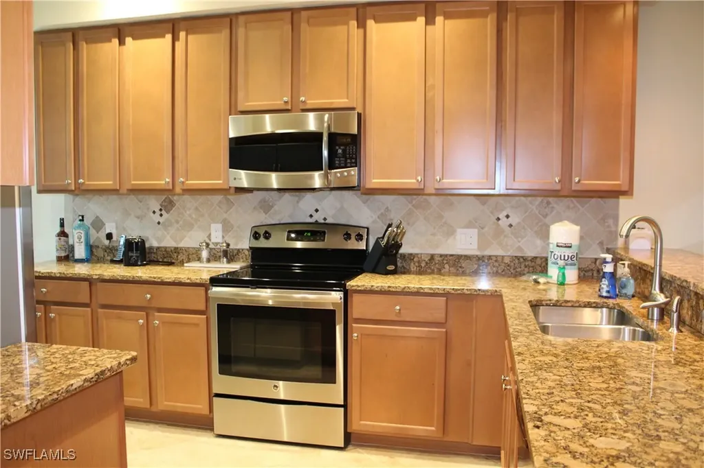 9735 Acqua Court Naples FL 34113