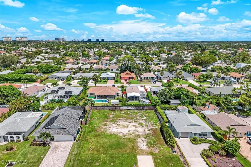 741 95th Avenue N Naples FL 34108