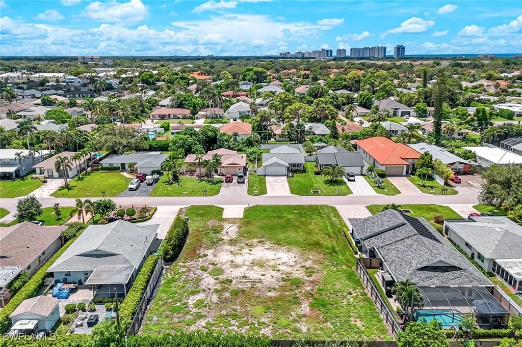 741 95th Avenue N Naples FL 34108