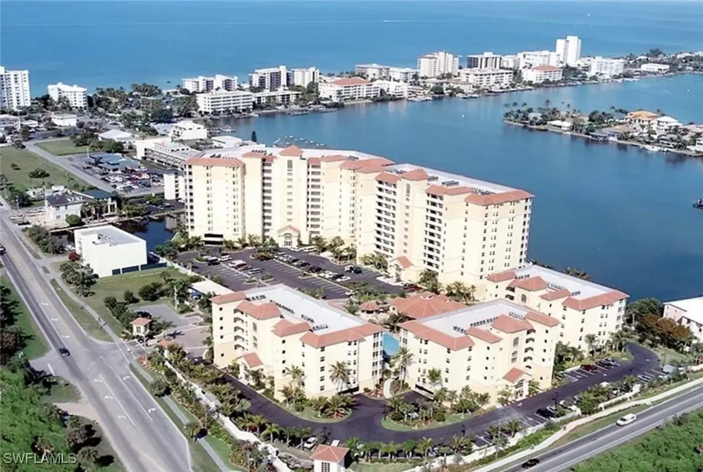 470 Launch Circle Naples FL 34108