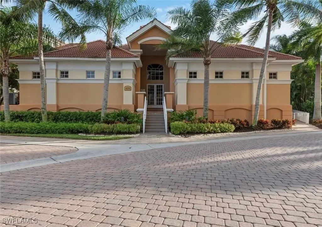 470 Launch Circle Naples FL 34108