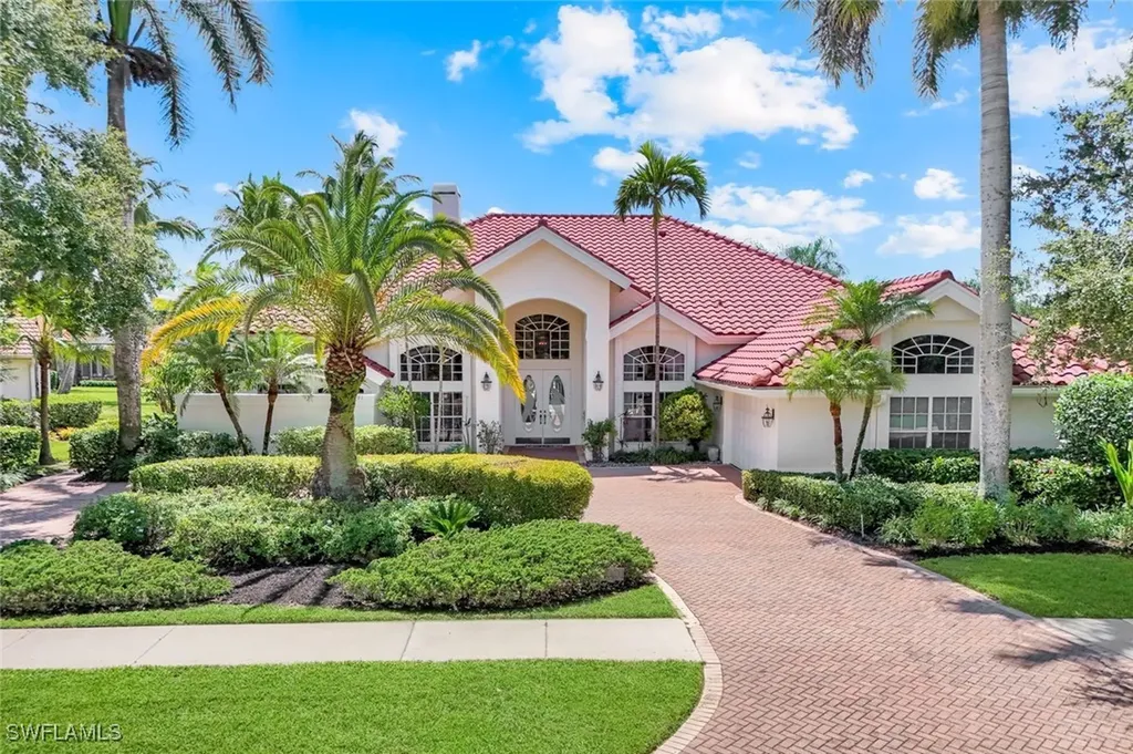 11201 Phoenix Way Naples FL 34119