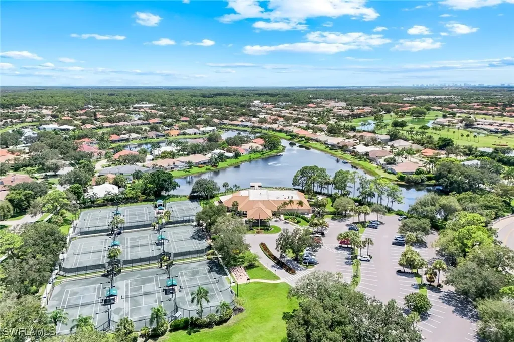 11201 Phoenix Way Naples FL 34119