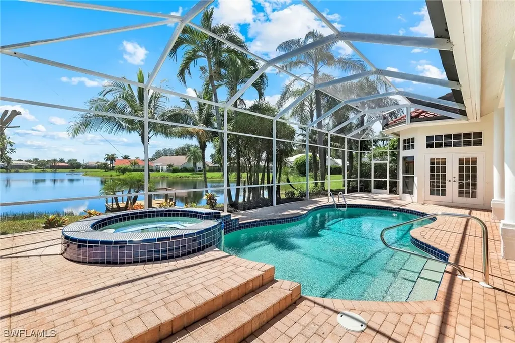 11201 Phoenix Way Naples FL 34119