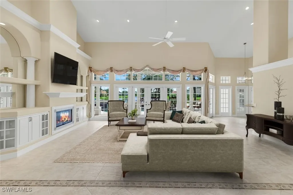 11201 Phoenix Way Naples FL 34119