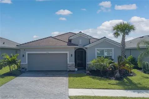 2446 Orchard Street Naples FL 34120