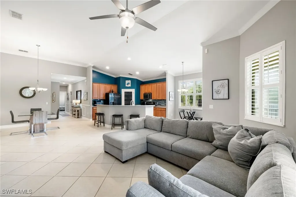 1630 Tarpon Bay Drive S Naples FL 34119