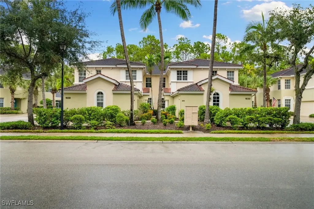 1630 Tarpon Bay Drive S Naples FL 34119