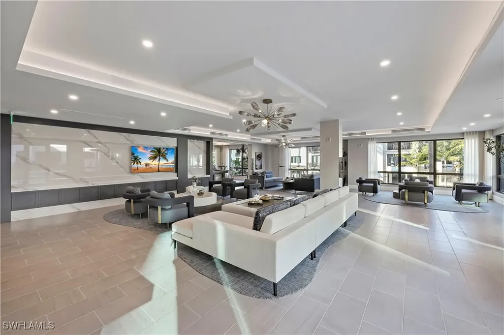 1130 3rd Avenue S Naples FL 34102