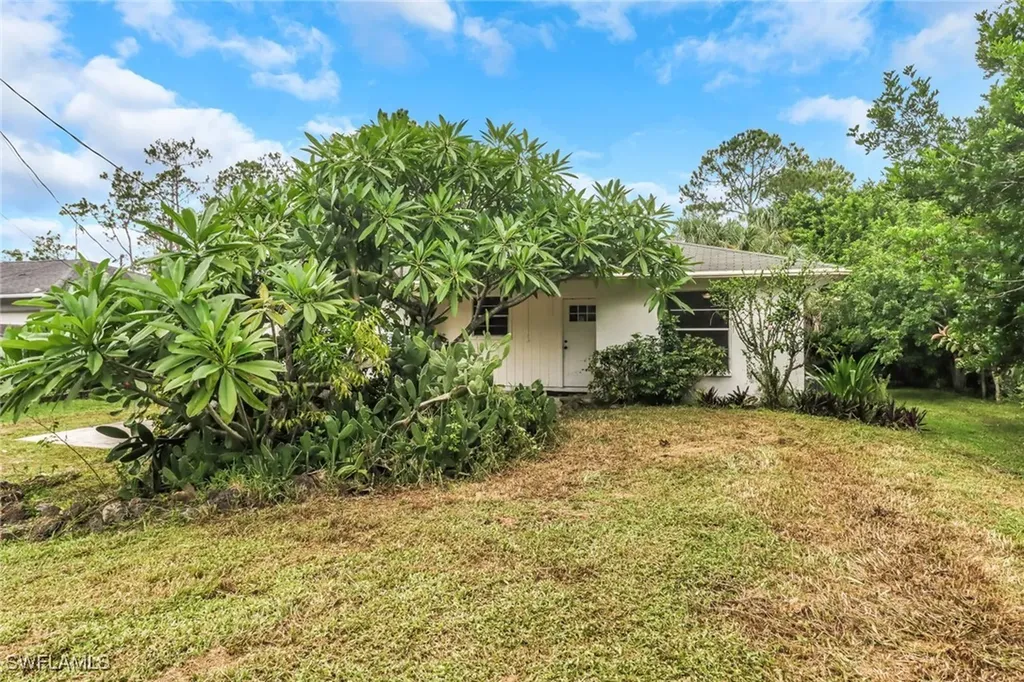 2075 17th Street SW Naples FL 34117