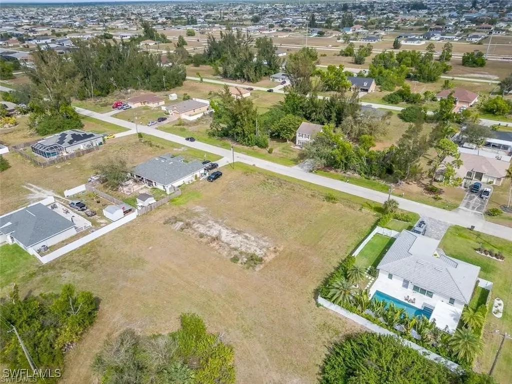 1626 NW 1st Place Cape Coral FL 33993