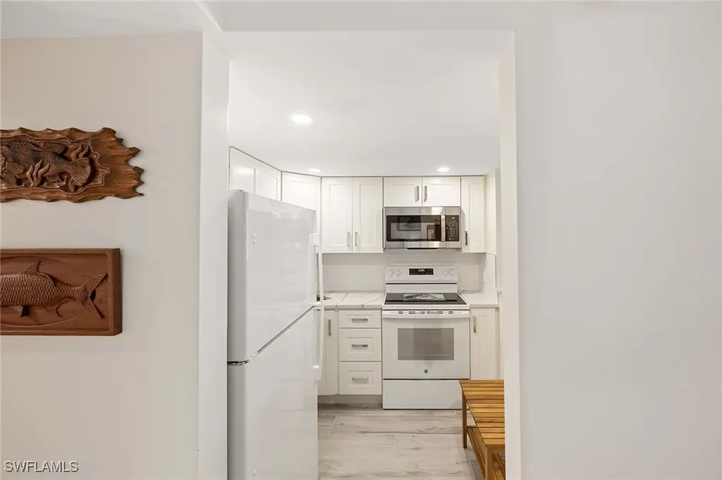 950 7th Avenue S Naples FL 34102