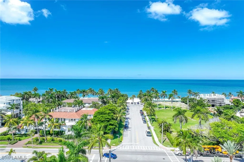 950 7th Avenue S Naples FL 34102