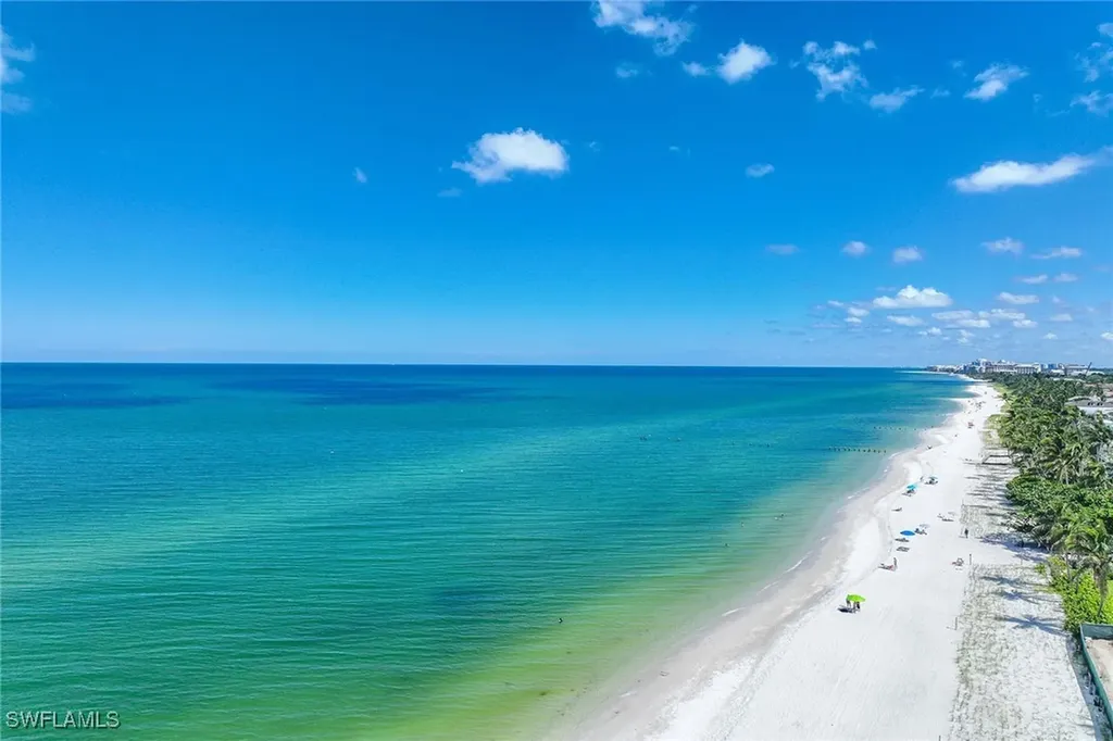 950 7th Avenue S Naples FL 34102