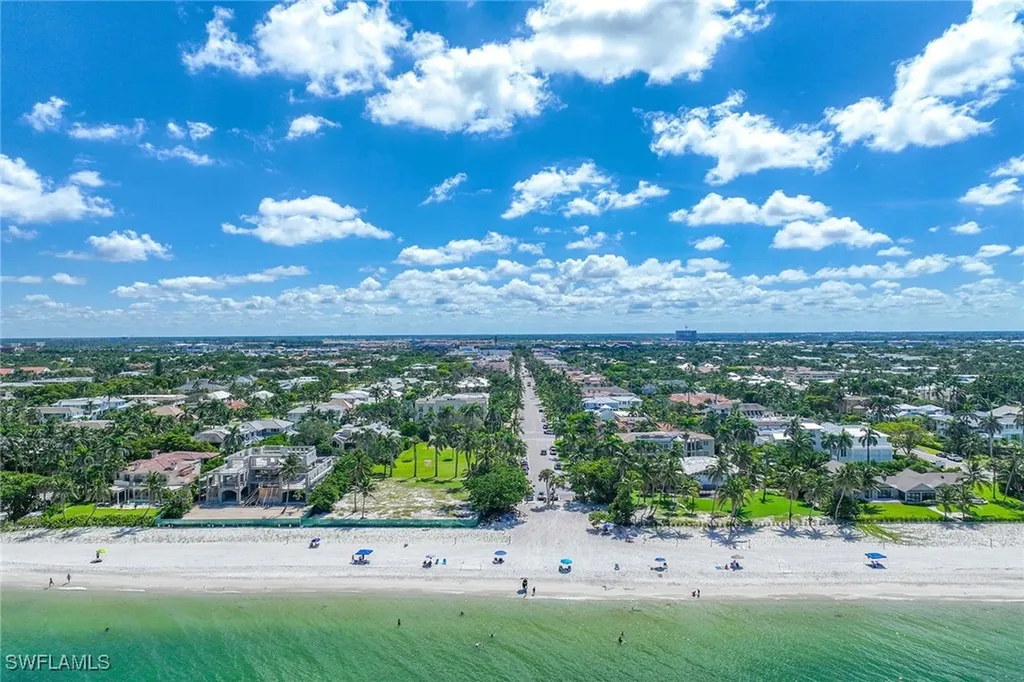 950 7th Avenue S Naples FL 34102