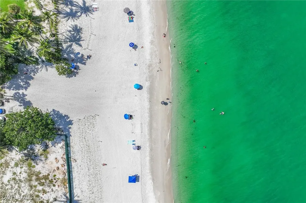 950 7th Avenue S Naples FL 34102