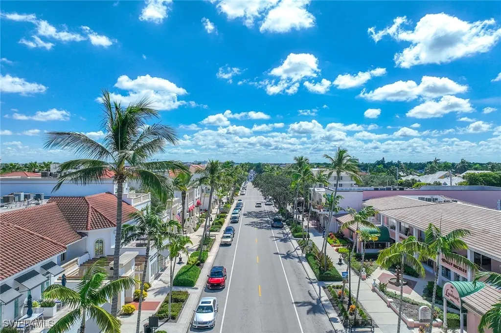 950 7th Avenue S Naples FL 34102