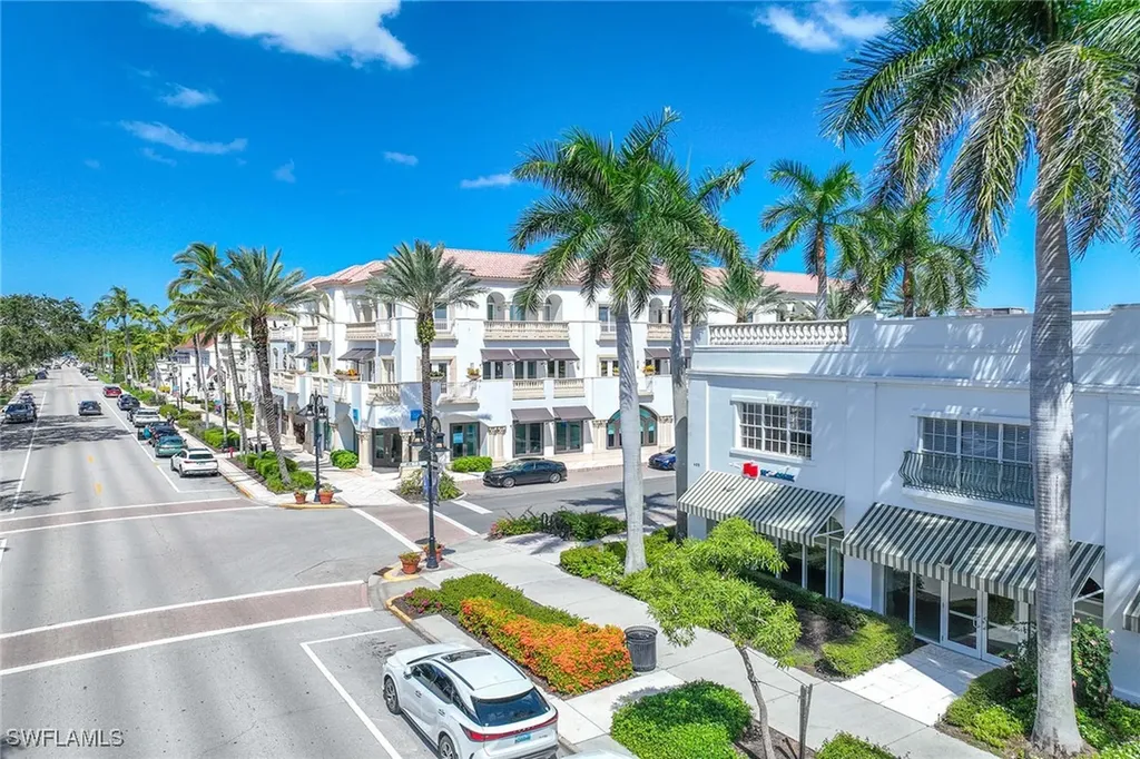 950 7th Avenue S Naples FL 34102