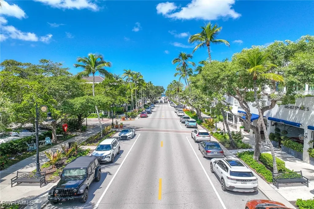 950 7th Avenue S Naples FL 34102