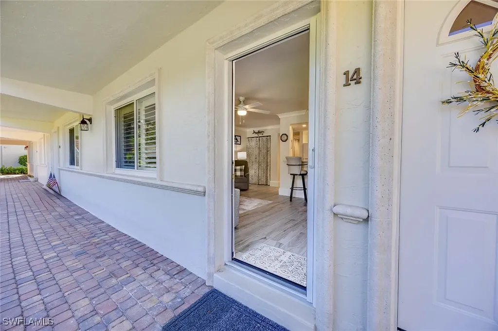 950 7th Avenue S Naples FL 34102