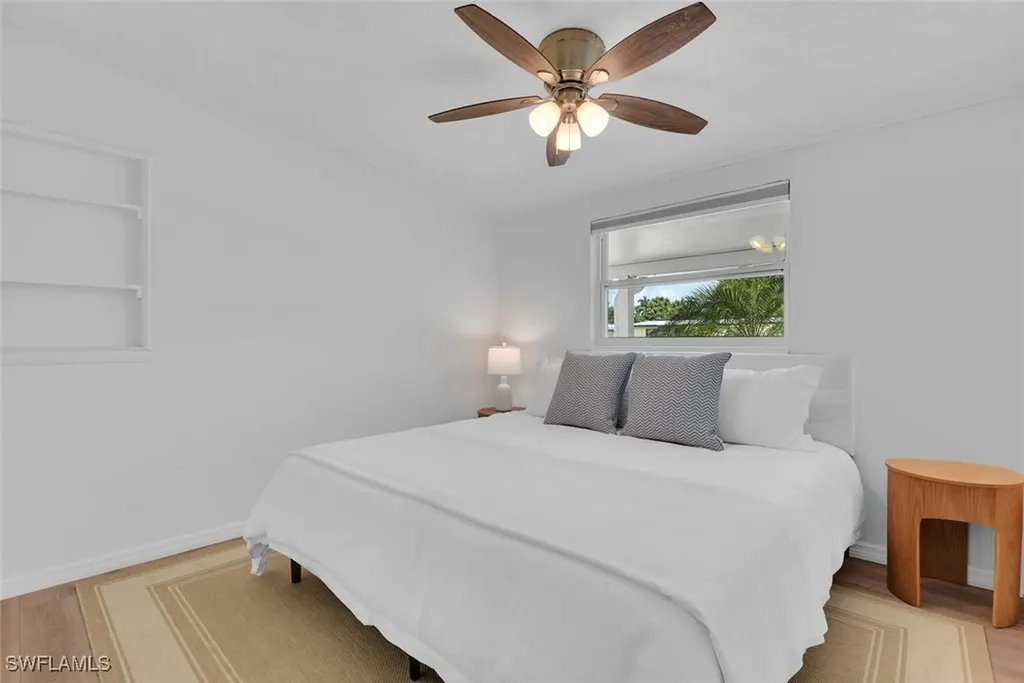 2048 Holiday Lane Naples FL 34104
