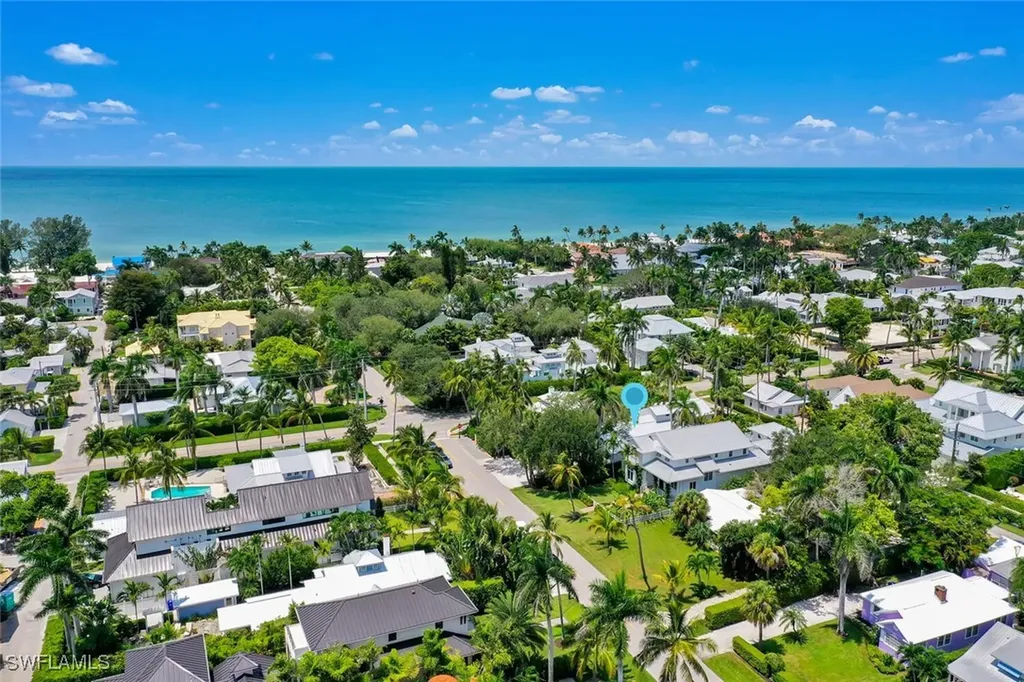 223 11th Avenue S Naples FL 34102