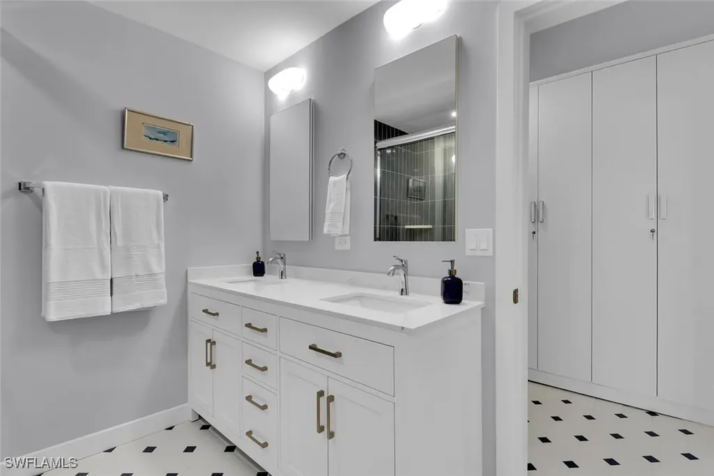 223 11th Avenue S Naples FL 34102