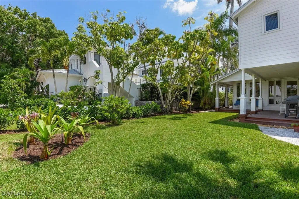 223 11th Avenue S Naples FL 34102