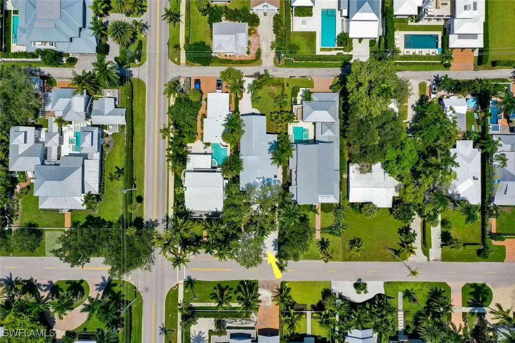 223 11th Avenue S Naples FL 34102