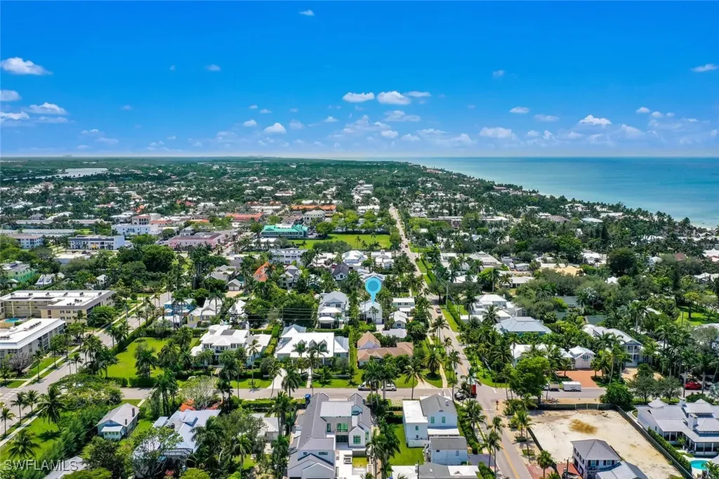 223 11th Avenue S Naples FL 34102