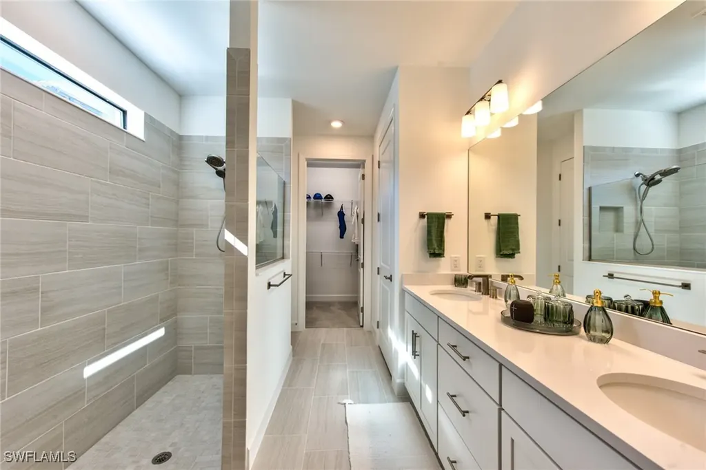 9280 Cormorant Drive Naples FL 34120