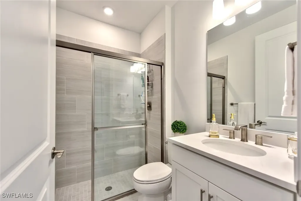 9280 Cormorant Drive Naples FL 34120