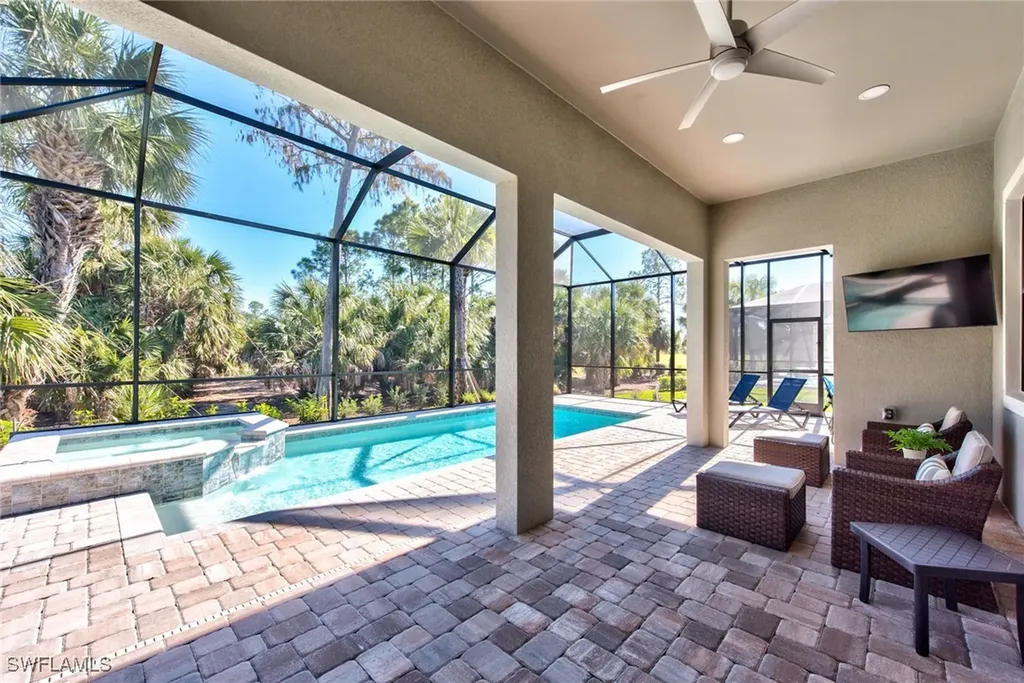 9280 Cormorant Drive Naples FL 34120