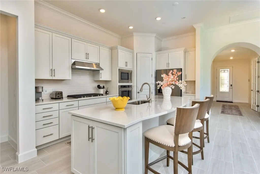 9280 Cormorant Drive Naples FL 34120