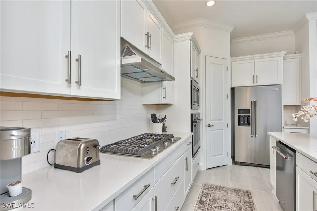 9280 Cormorant Drive Naples FL 34120