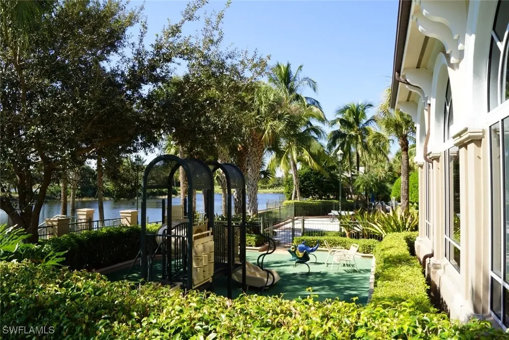 4650 Hawks Nest Way Naples FL 34114