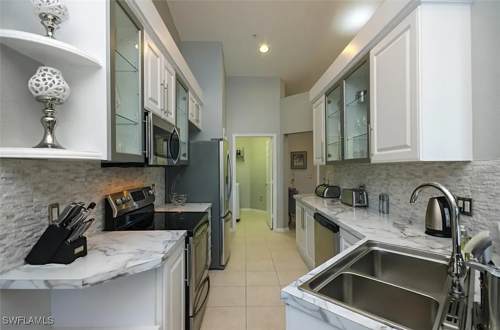 4650 Hawks Nest Way Naples FL 34114
