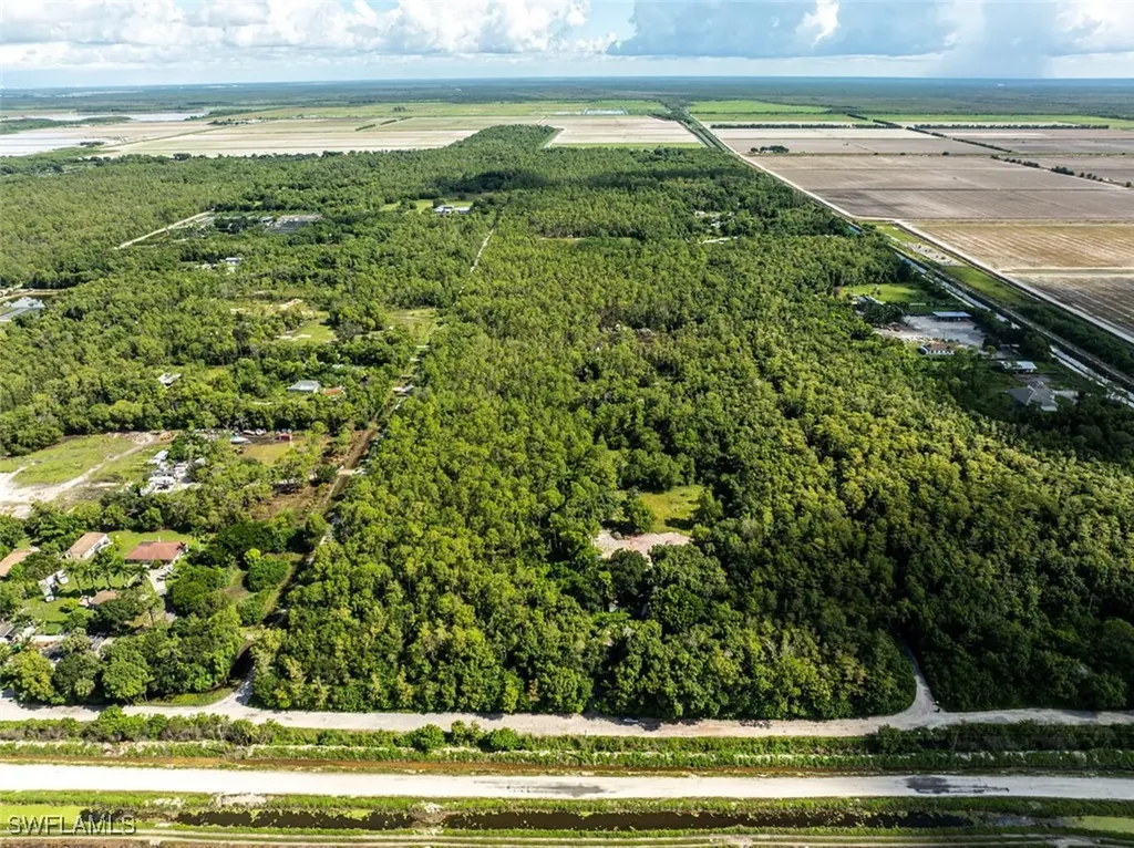 325 Sunnygrove Avenue Naples FL 34114