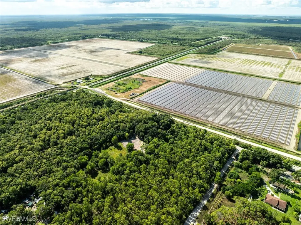 325 Sunnygrove Avenue Naples FL 34114